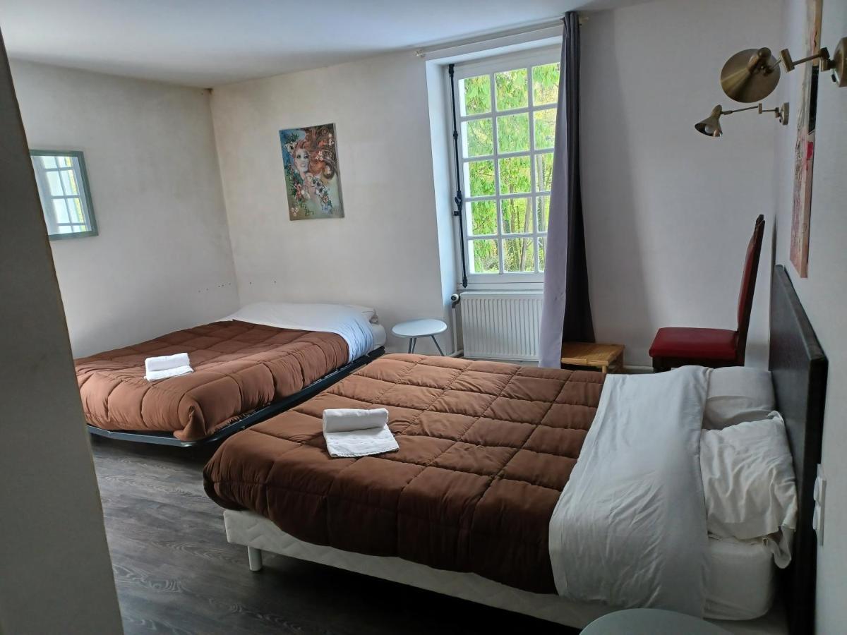 L'Auberge De La Foret Mervent Exteriör bild